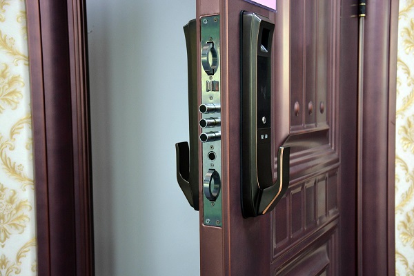 全自動(dòng)指紋鎖