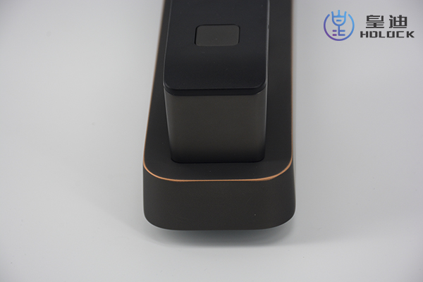 皇迪Q2底部細節(jié)